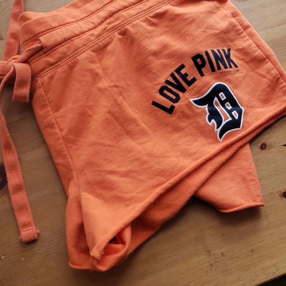Victorias Secret Pink Womens Detroit Tigers Sport Shorts M Orange Victorias Secret Pink Womens Detroit Tigers Sport Shorts M Orange